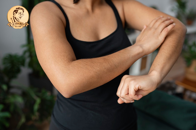 Đau khớp khuỷu tay